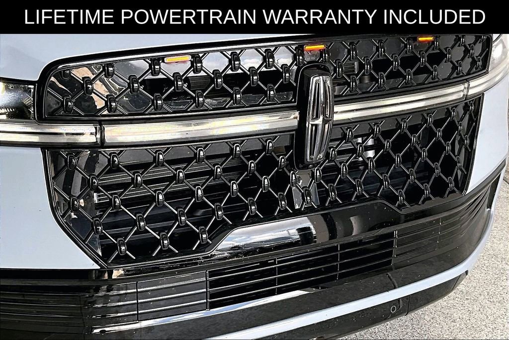 Used 2025 Lincoln Navigator Reserve w/ Jet Appearance Package image 38