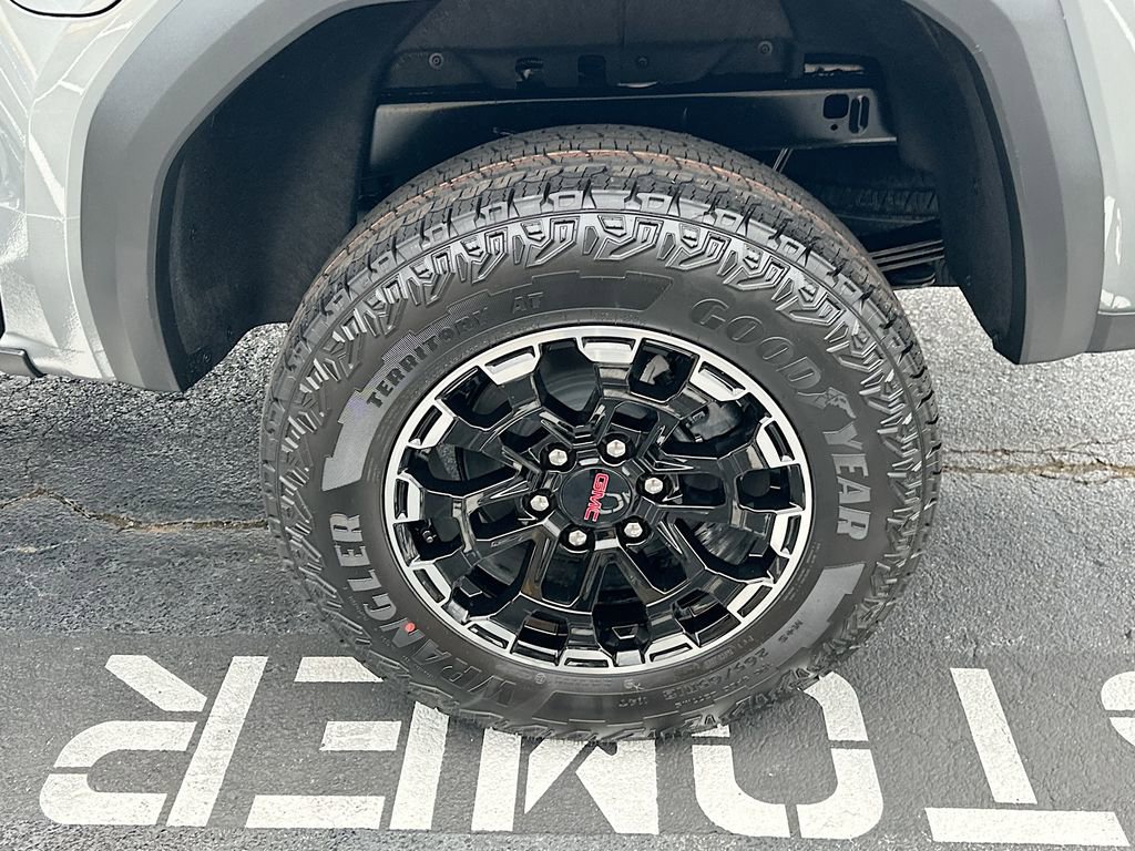 New 2026 GMC Canyon AT4 image 24