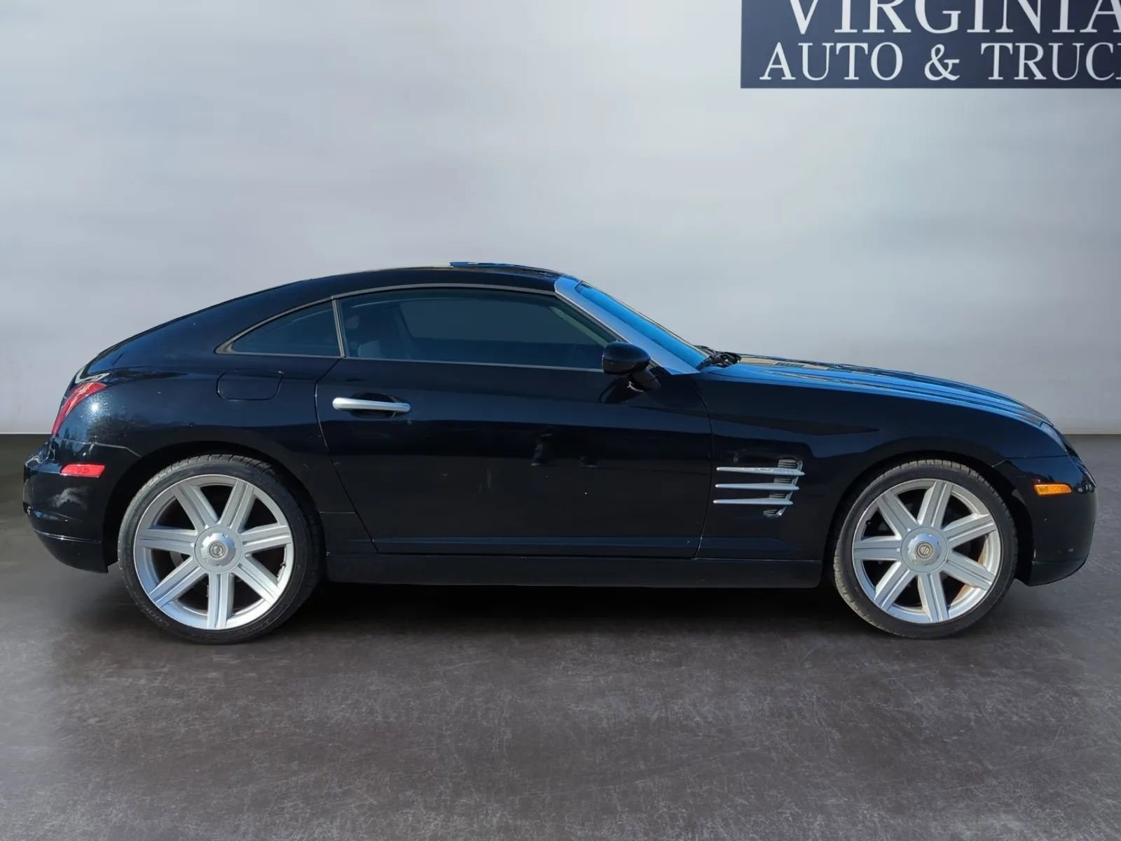 Used 2005 Chrysler Crossfire Limited image 6