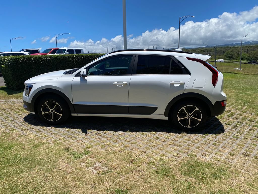 Used 2024 Kia Niro EX FWD image 22