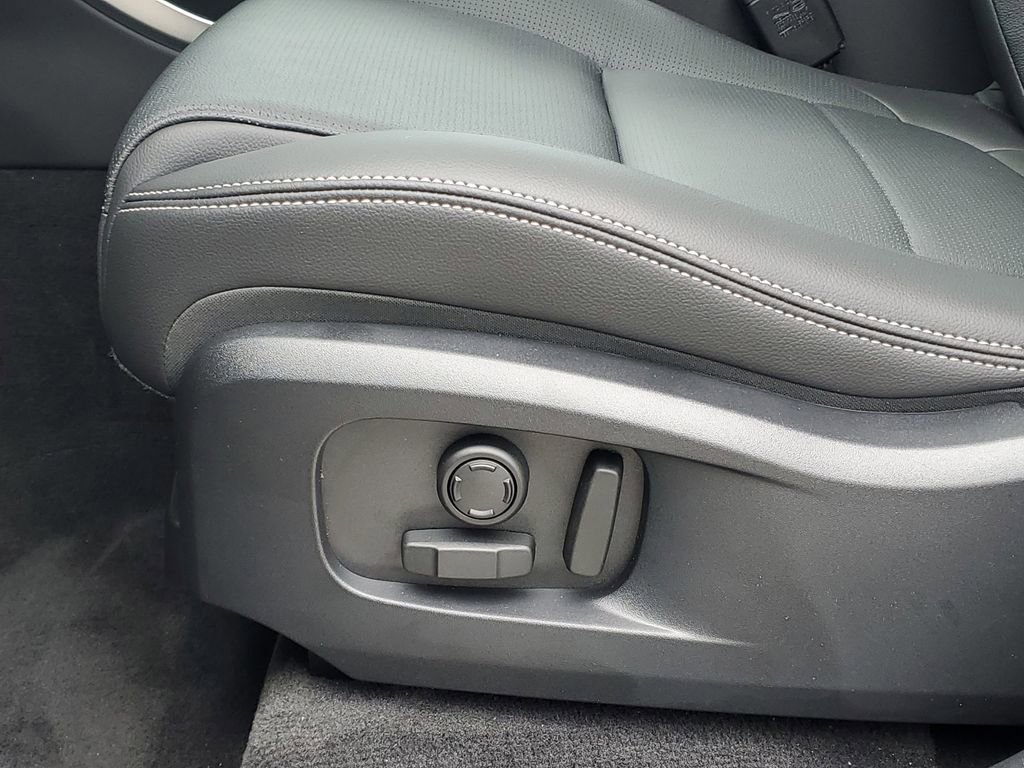 New 2026 Jaguar F-PACE R-Dynamic S image 12