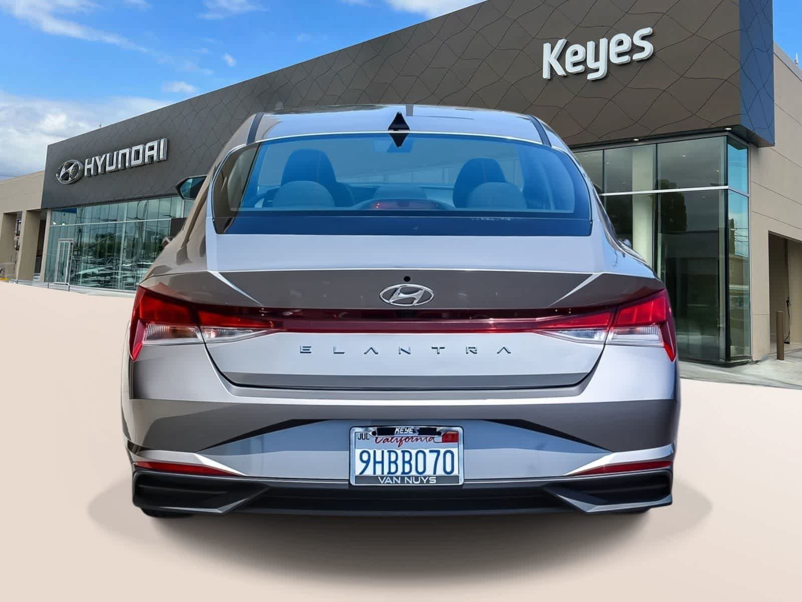 Used 2023 Hyundai Elantra SEL FWD image 6