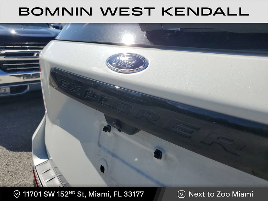 Used 2020 Ford Explorer ST w/ ST Street Pack image 11