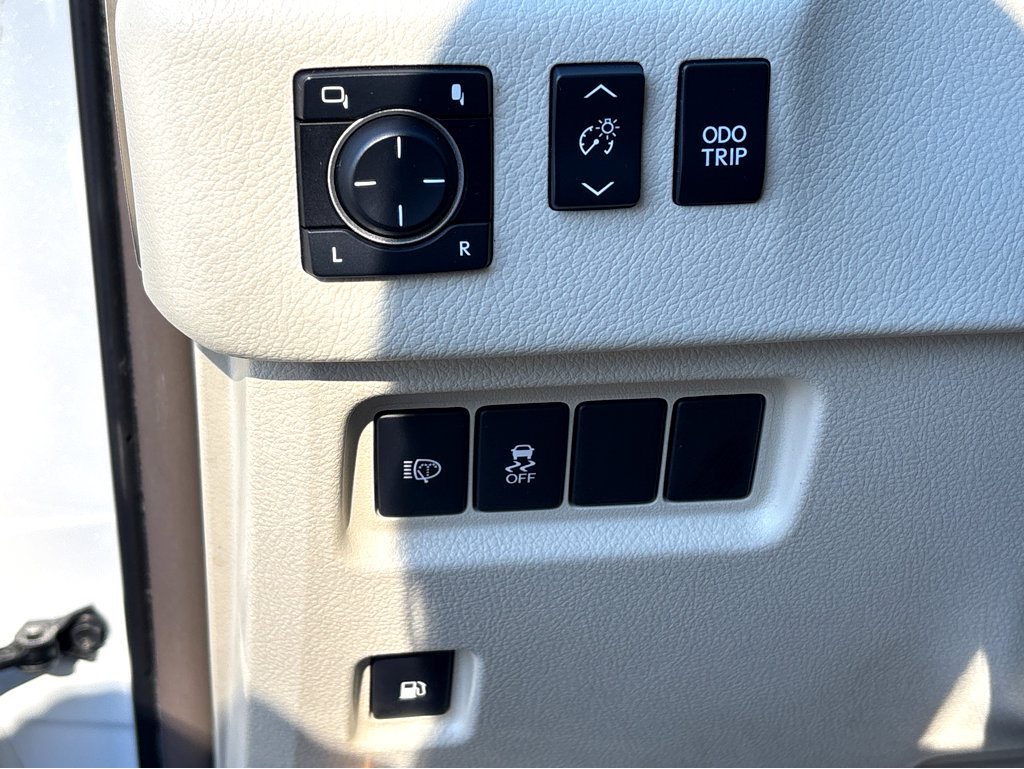 Used 2017 Lexus GX 460 image 18