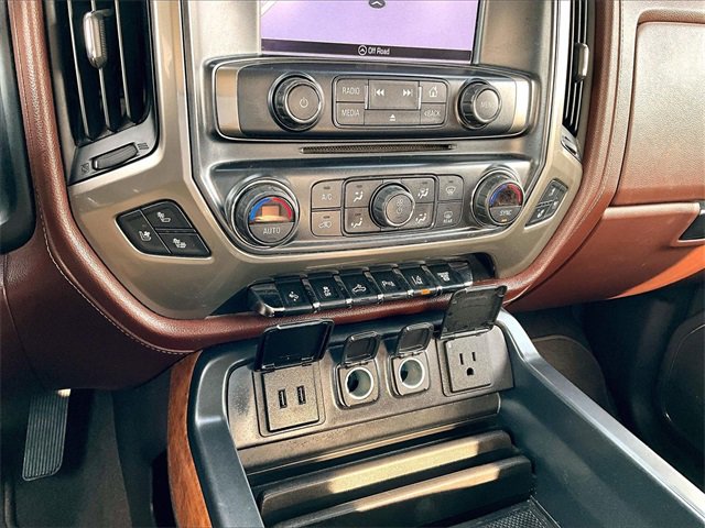 Used 2018 Chevrolet Silverado 3500 High Country w/ Duramax Plus Package image 23