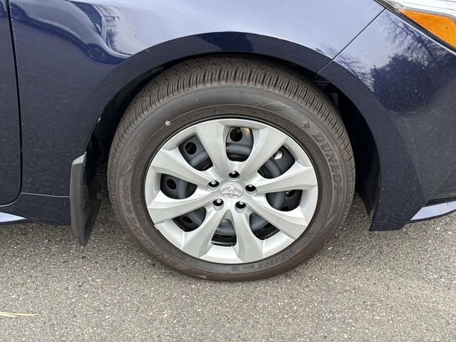 Used 2026 Toyota Corolla LE image 7
