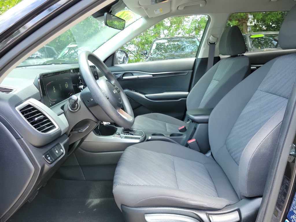 Certified 2024 Kia Seltos LX AWD/4WD image 14