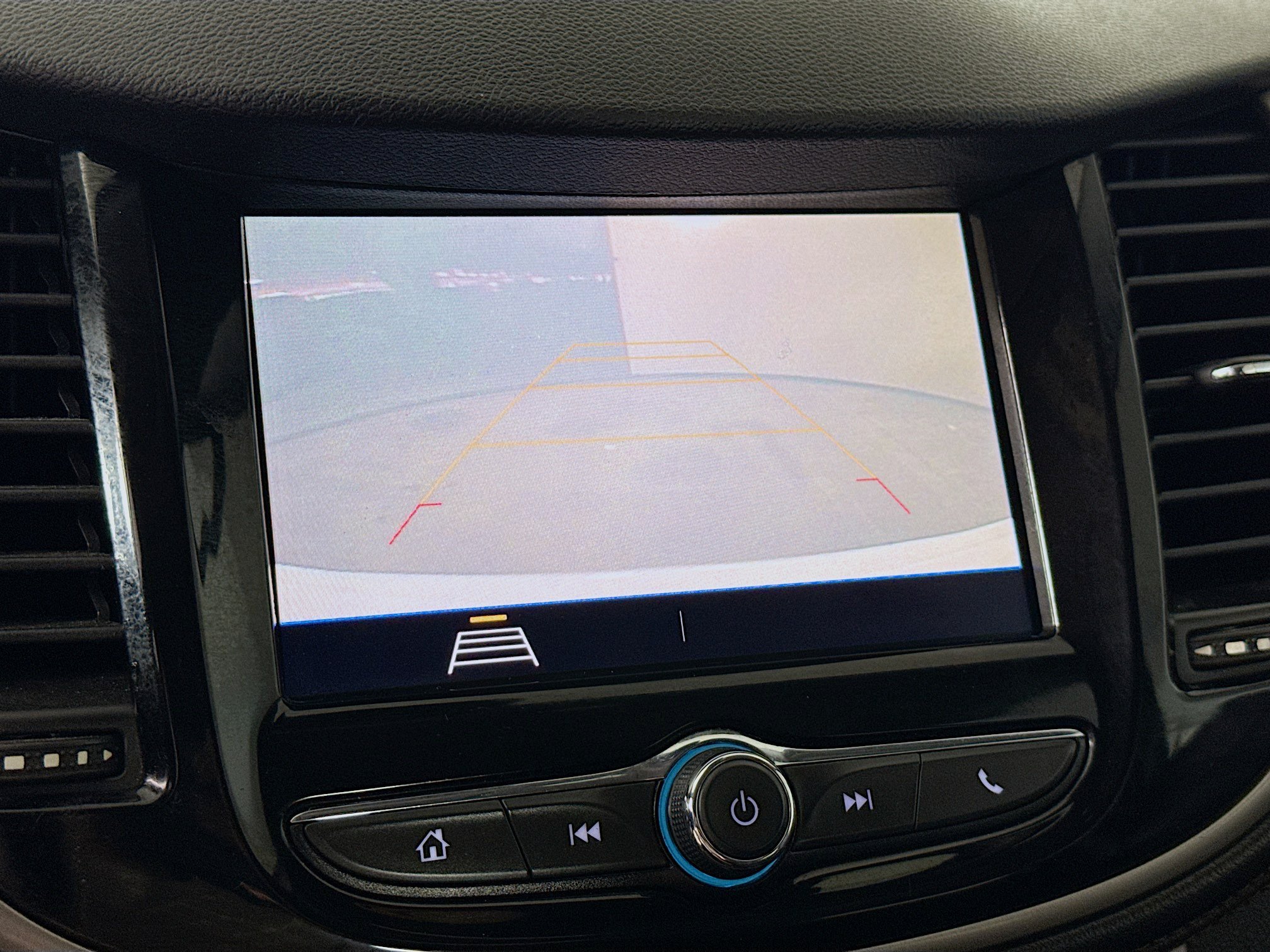 Used 2020 Chevrolet Trax LS w/ Tint and Cruise Package FWD image 14