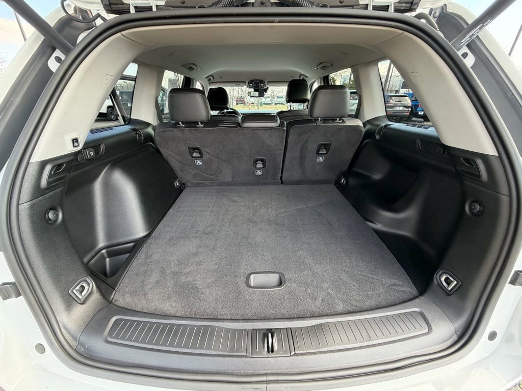 Used 2023 Jeep Grand Cherokee Limited image 33