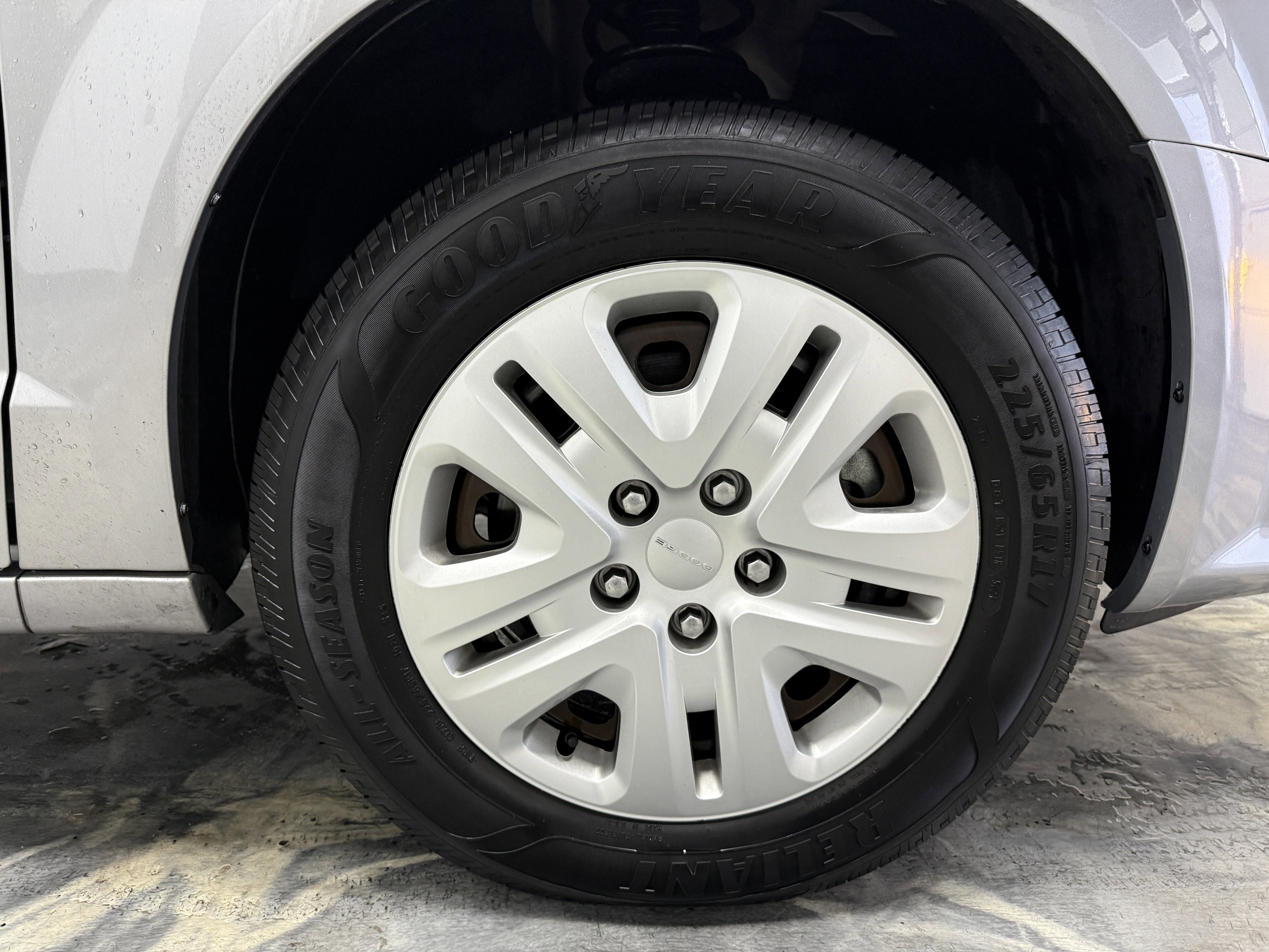 Used 2017 Dodge Grand Caravan SE w/ Power Window Group image 27