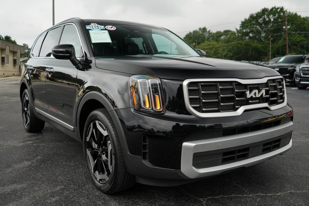Used 2025 Kia Telluride S FWD image 41