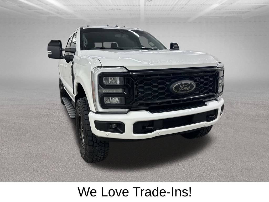 Used 2025 Ford F350 Lariat w/ Lariat Ultimate Package AWD/4WD image 3