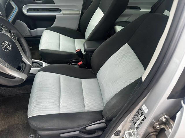 Used 2013 Toyota Prius C Three FWD image 10