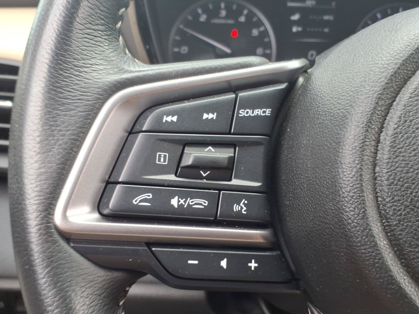 Certified 2025 Volkswagen Taos S AWD/4WD image 17