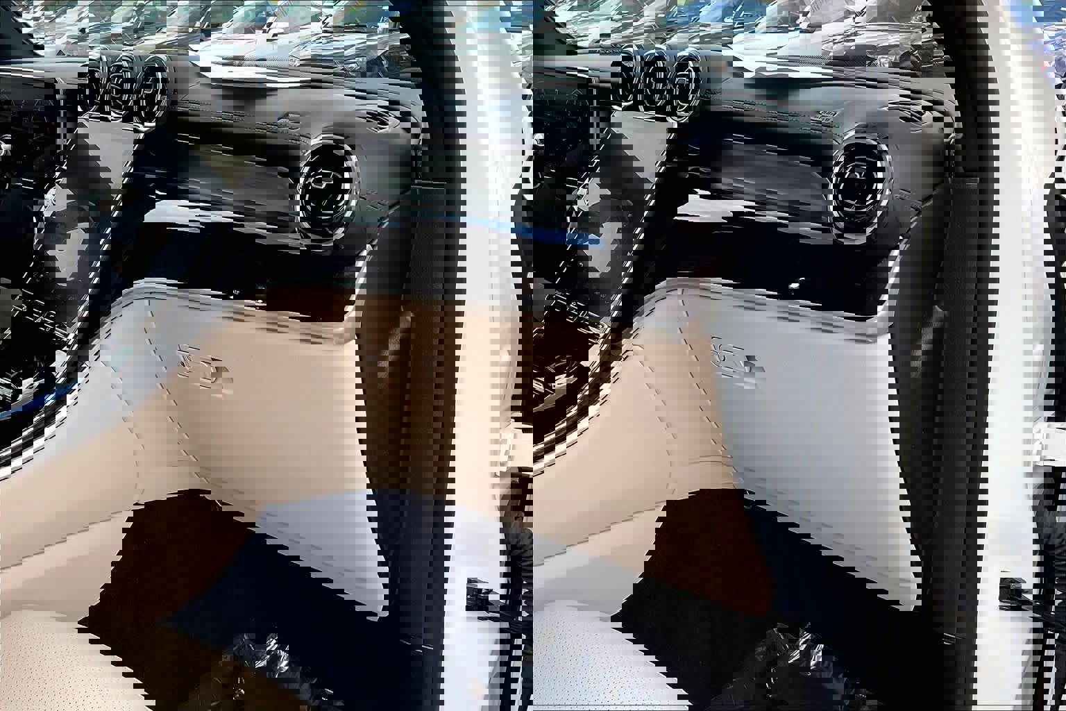 Used 2023 Mercedes-Benz GLC 300 GLC 300 image 16