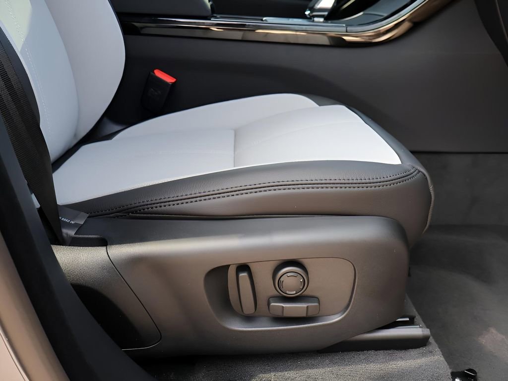 New 2026 Land Rover Range Rover Velar Dynamic SE image 11