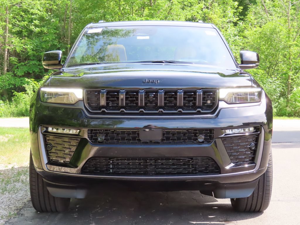 New 2026 Jeep Grand Cherokee Summit w/ Obsidian Package AWD/4WD image 20