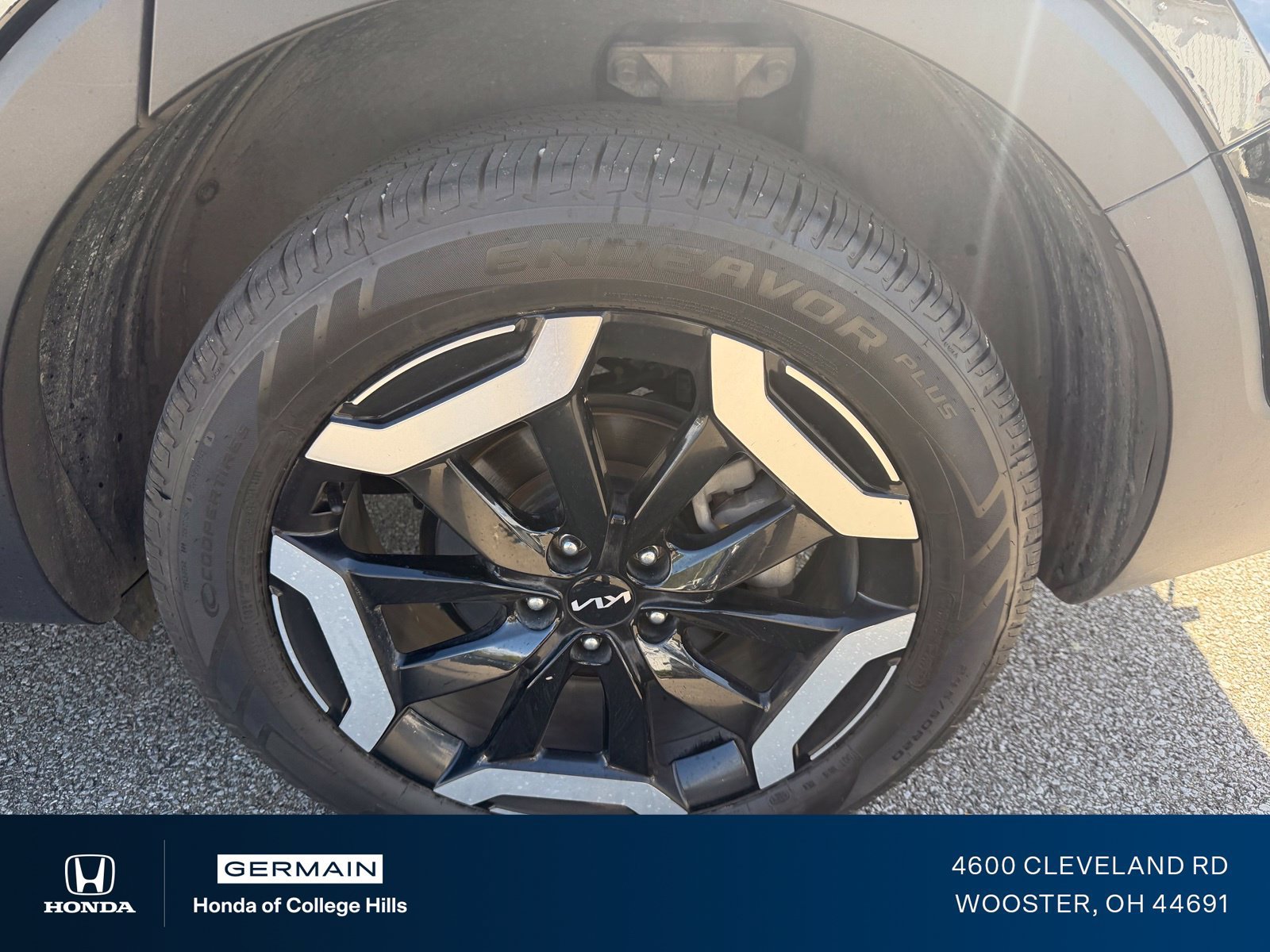 Used 2023 Kia Telluride S FWD image 11
