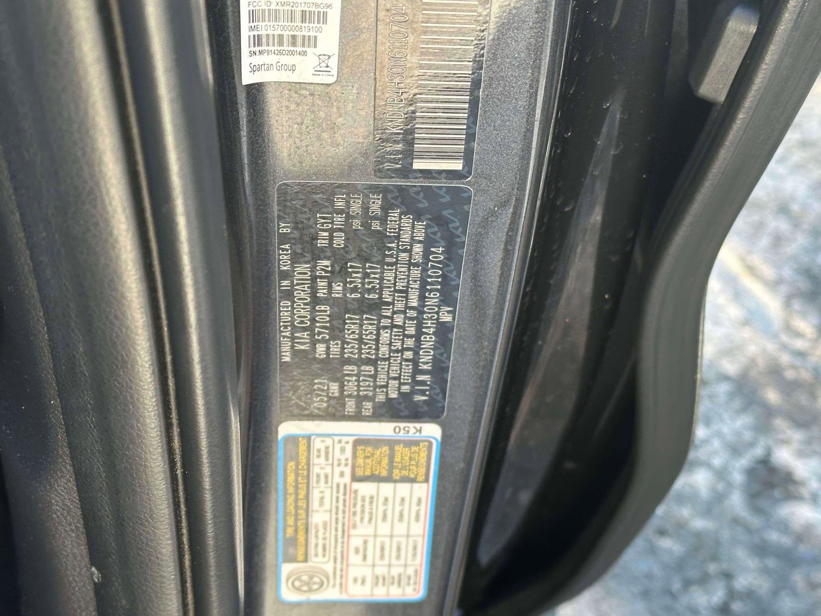 Used 2022 Kia Carnival LX image 17