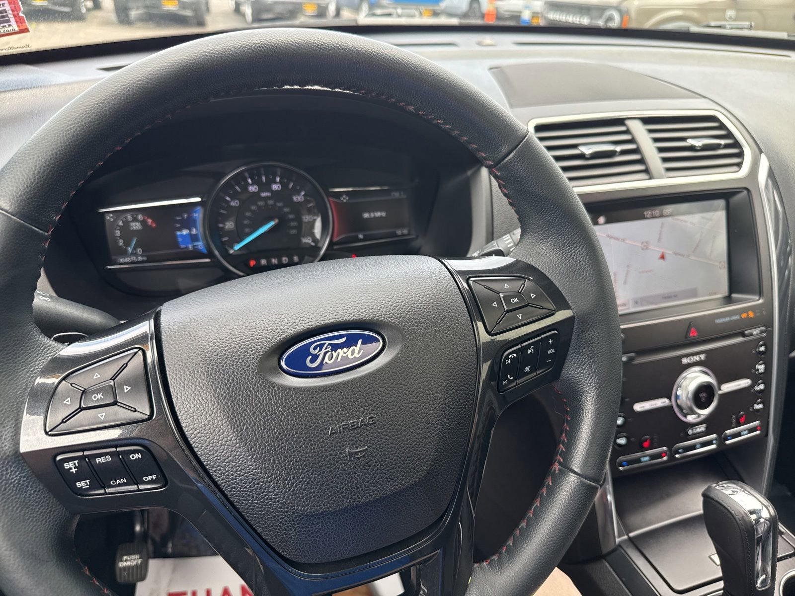 Used 2019 Ford Explorer Sport AWD/4WD image 4
