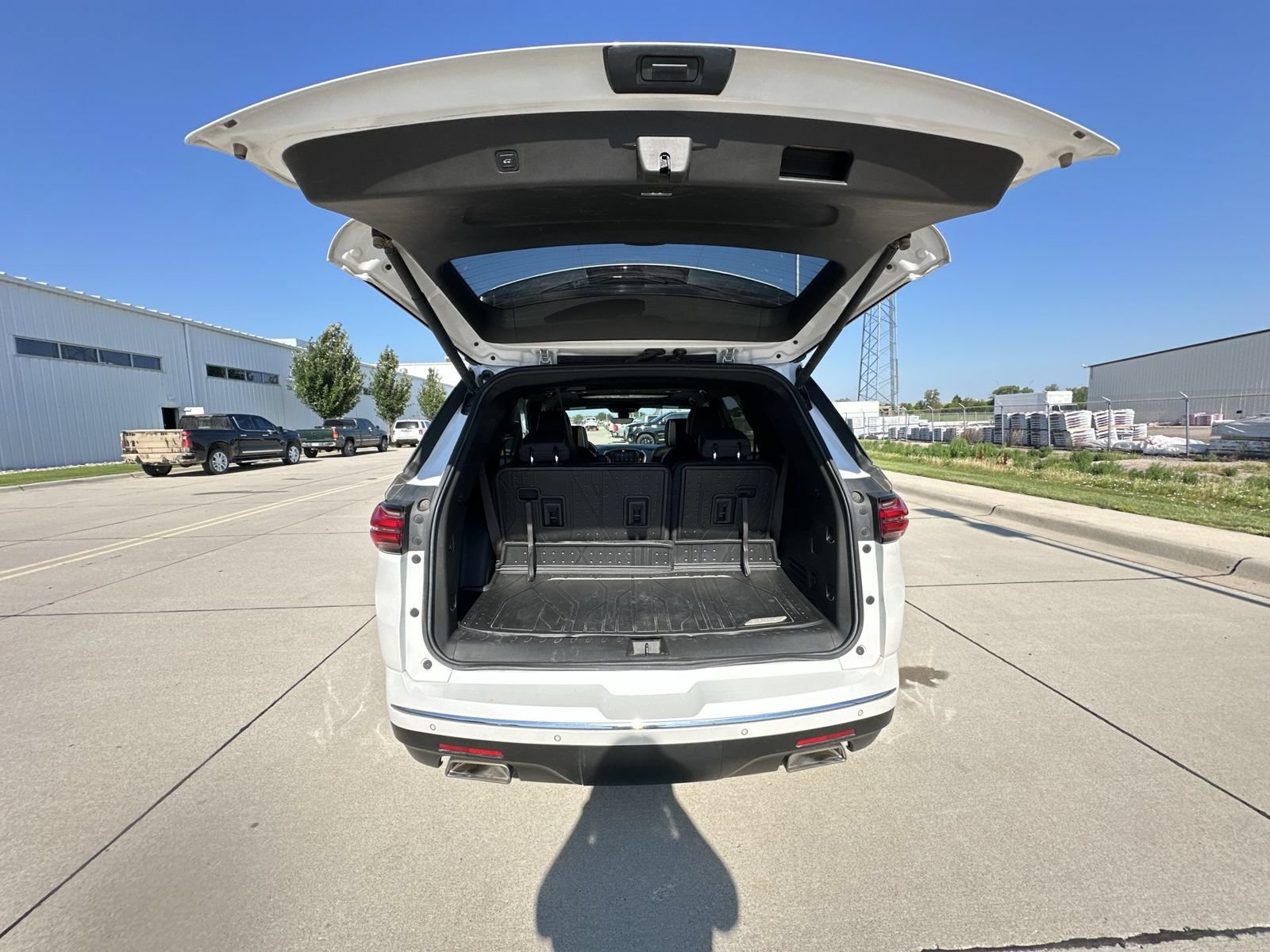 Used 2022 Chevrolet Traverse Premier w/ LPO, Floor Liner Package AWD/4WD image 26