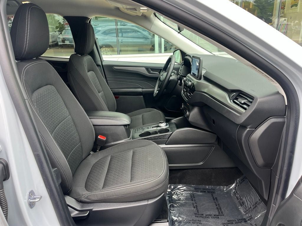 Certified 2025 Ford Escape Active w/ Cold Weather Package FWD image 22