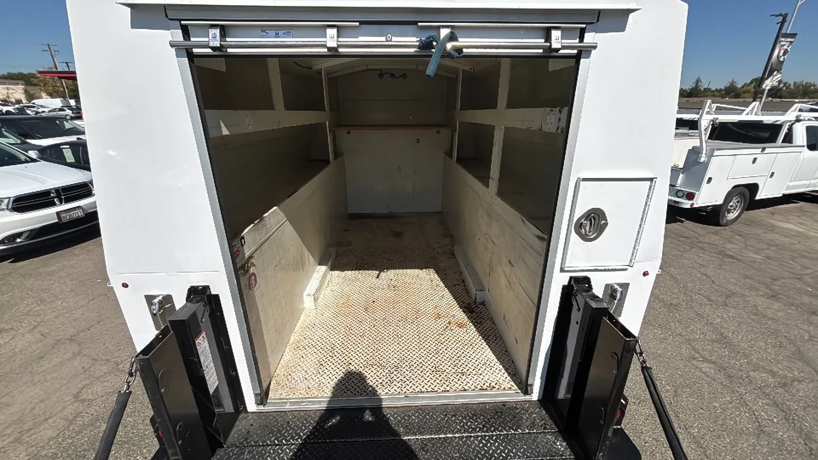 Used 2020 Chevrolet Express 3500 w/ Power Convenience Package RWD image 36
