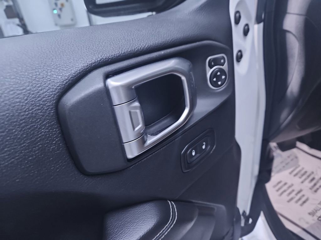 Used 2020 Jeep Gladiator Rubicon AWD/4WD image 13