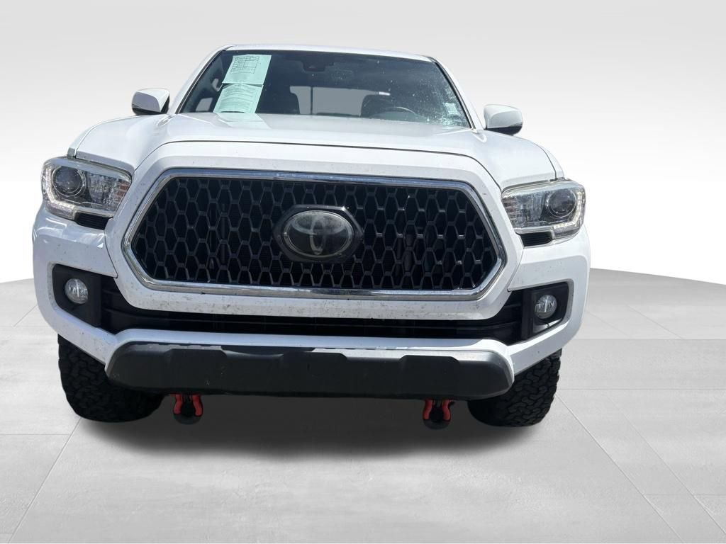 Used 2018 Toyota Tacoma TRD Off-Road w/ Technology Package AWD/4WD image 12