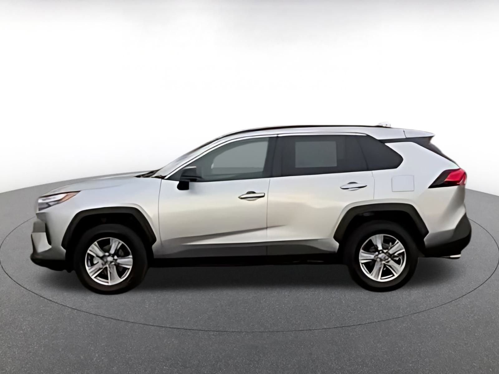 Used 2025 Toyota RAV4 LE image 11