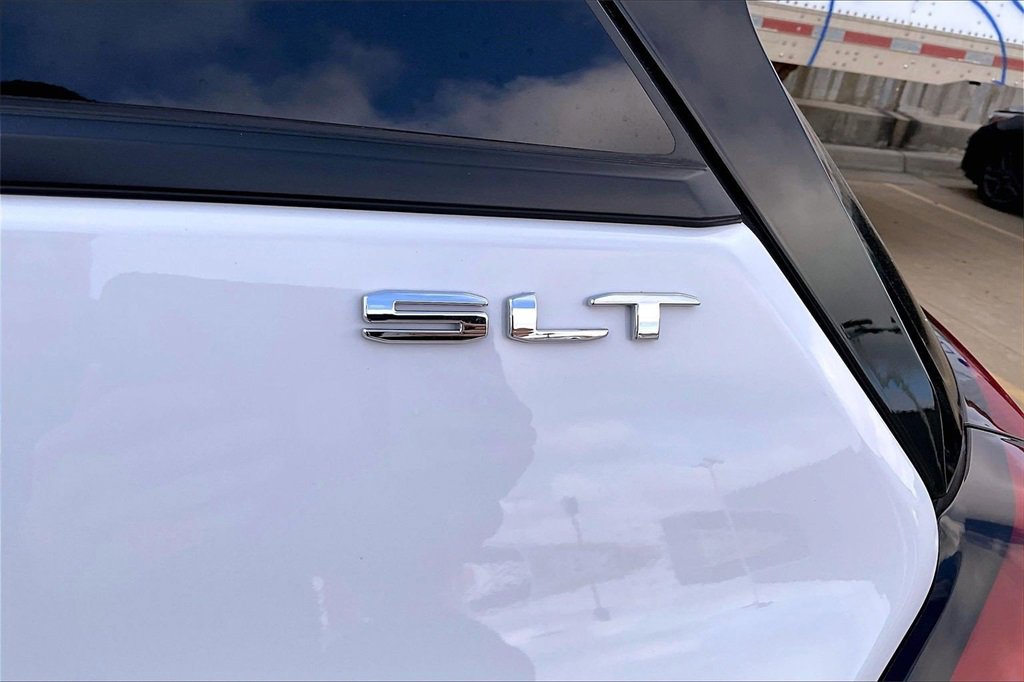 Used 2022 GMC Terrain SLT image 8