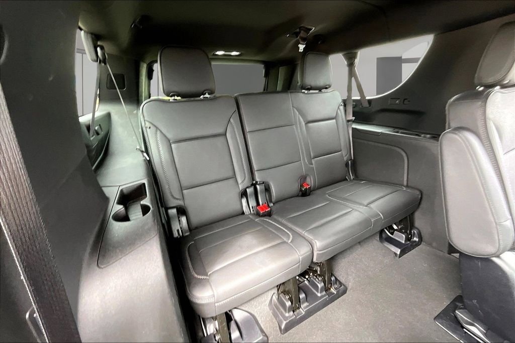 Used 2025 GMC Yukon XL Denali AWD/4WD image 27