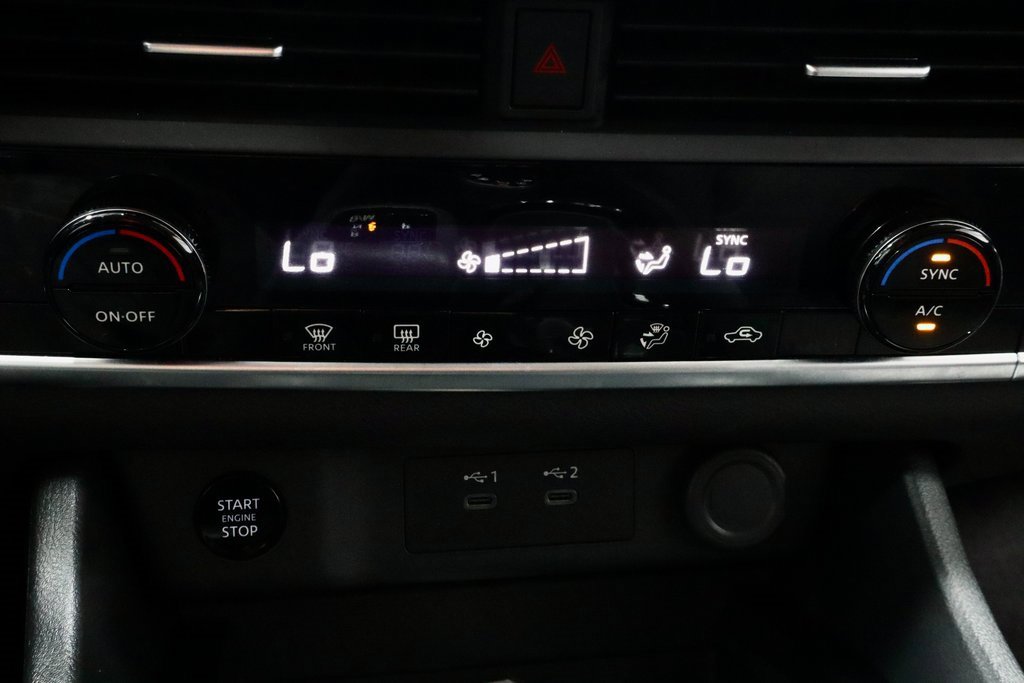 Certified 2024 Nissan Rogue SV image 31