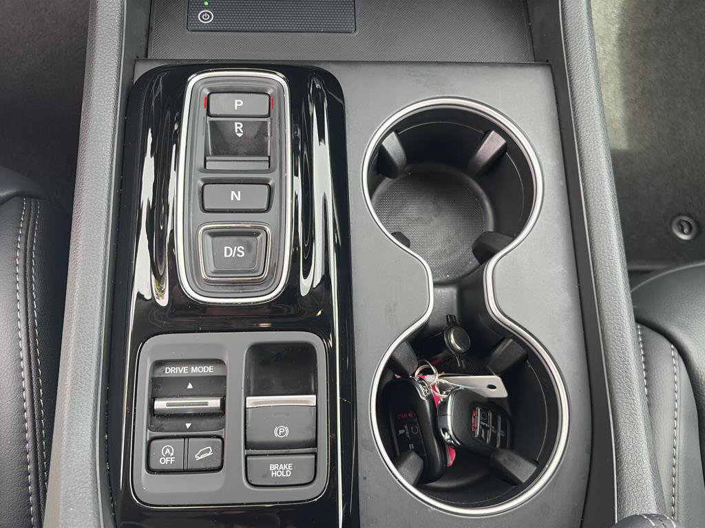 Certified 2025 Honda Pilot Touring image 15