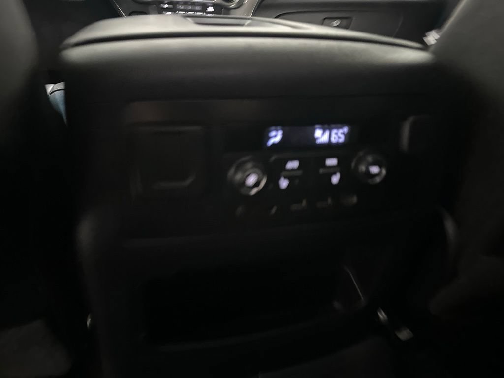 Used 2018 Chevrolet Tahoe LT w/ LT Signature Package AWD/4WD image 26