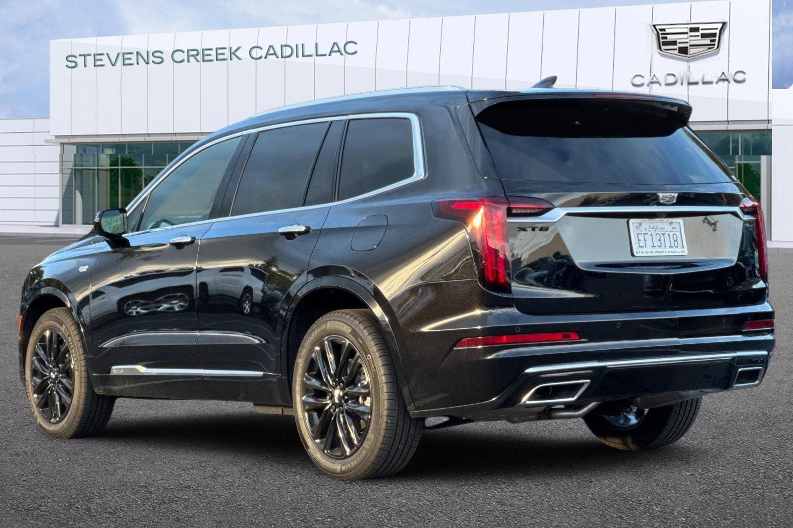 Used 2025 Cadillac XT6 Luxury image 5