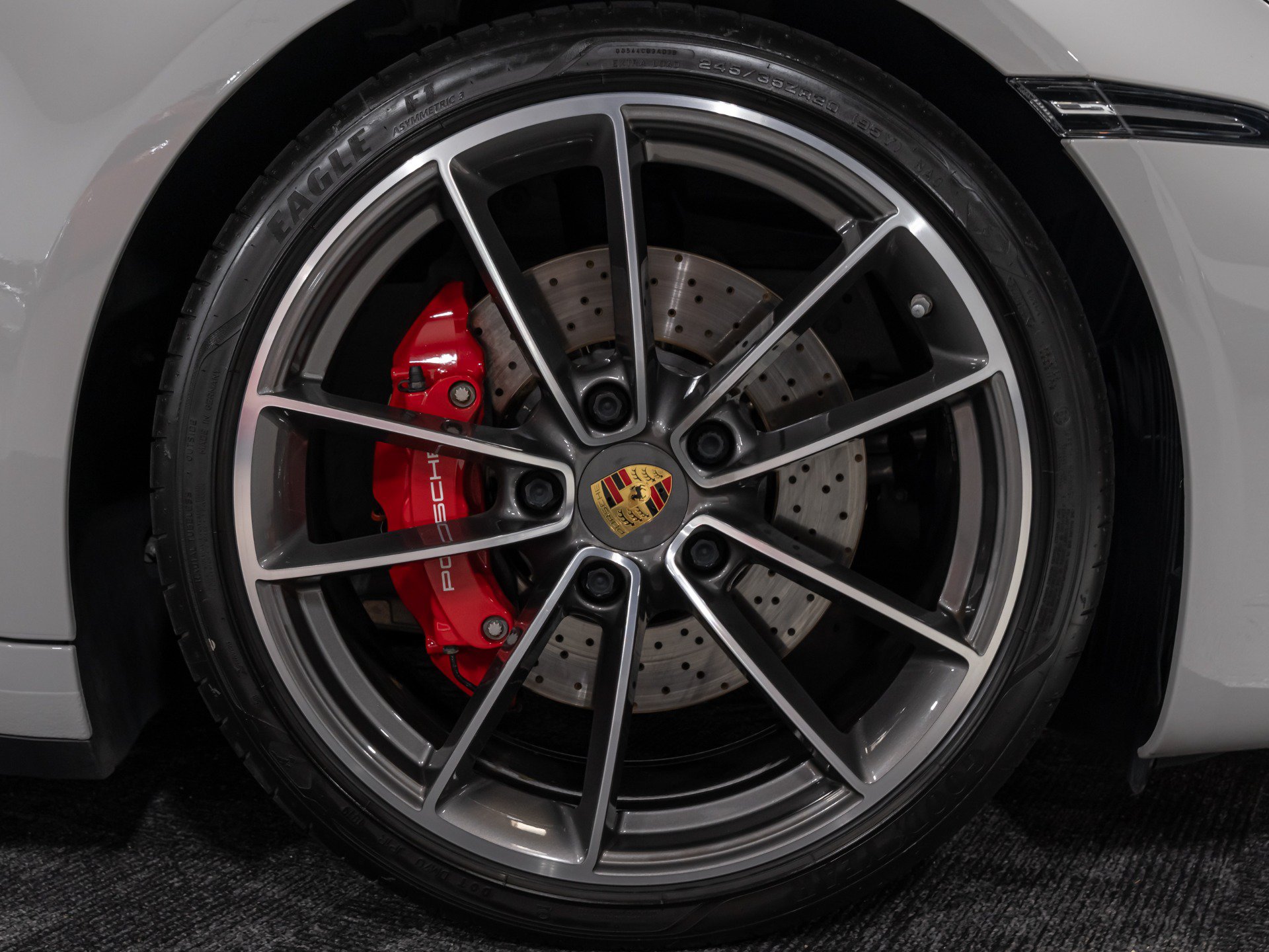 Used 2020 Porsche 911 Carrera 4S AWD/4WD image 30