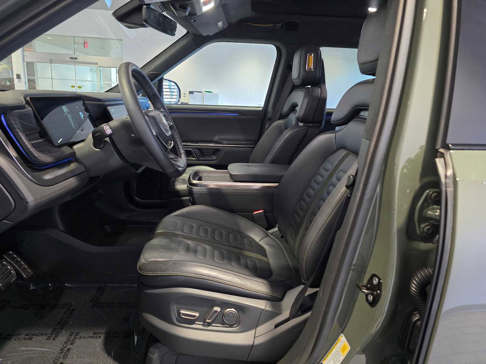 Used 2022 Rivian R1S Launch Edition image 30