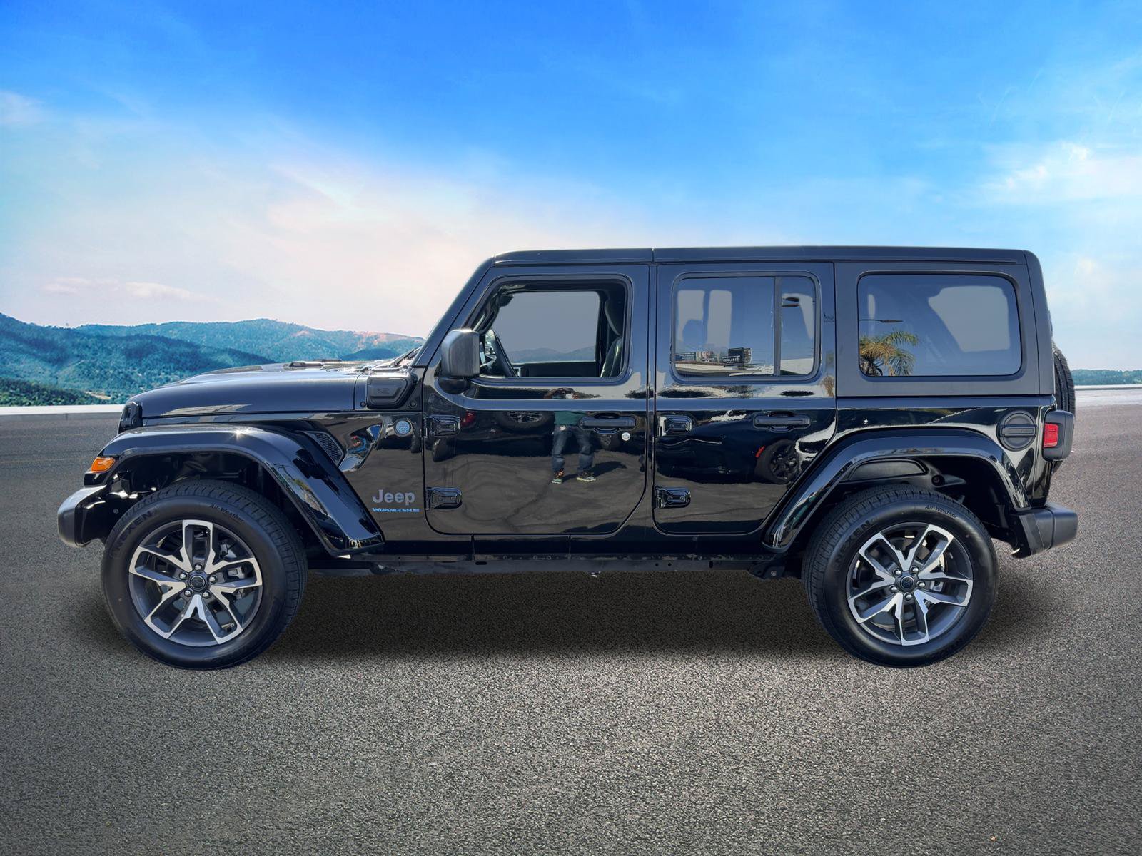 Certified 2024 Jeep Wrangler Unlimited AWD/4WD image 6