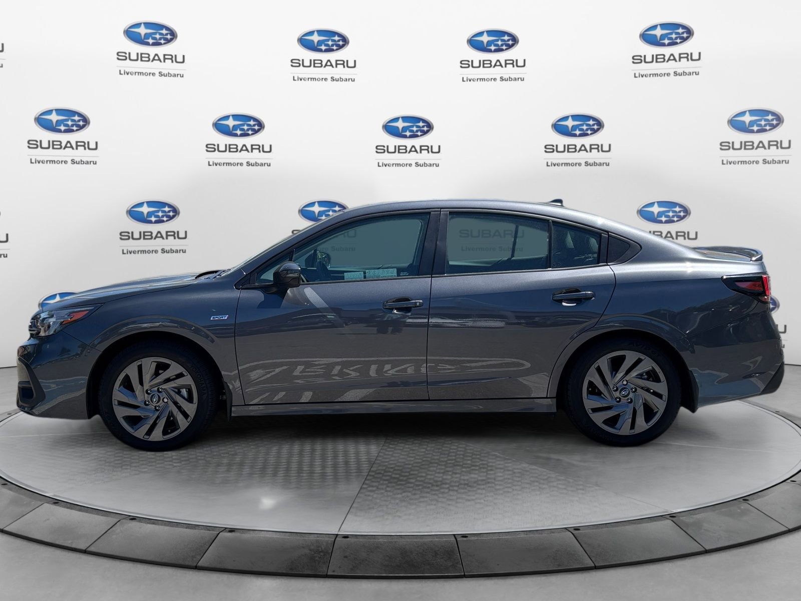 Used 2025 Subaru Legacy Limited AWD/4WD image 2