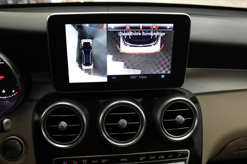 Used 2019 Mercedes-Benz GLC 300 4MATIC image 30