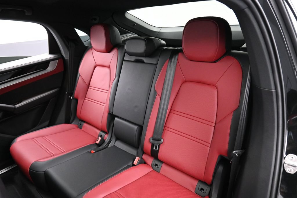 Certified 2026 Porsche Cayenne E-Hybrid Coupe AWD/4WD image 23