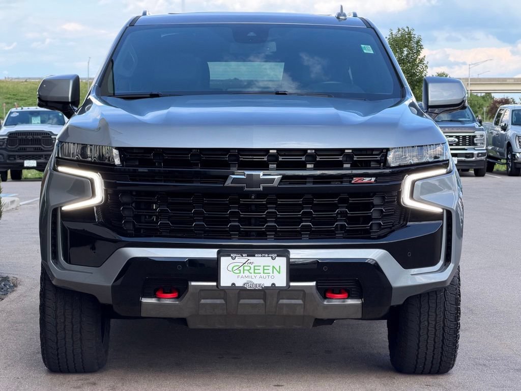 Used 2024 Chevrolet Suburban Z71 w/ Luxury Package AWD/4WD image 6