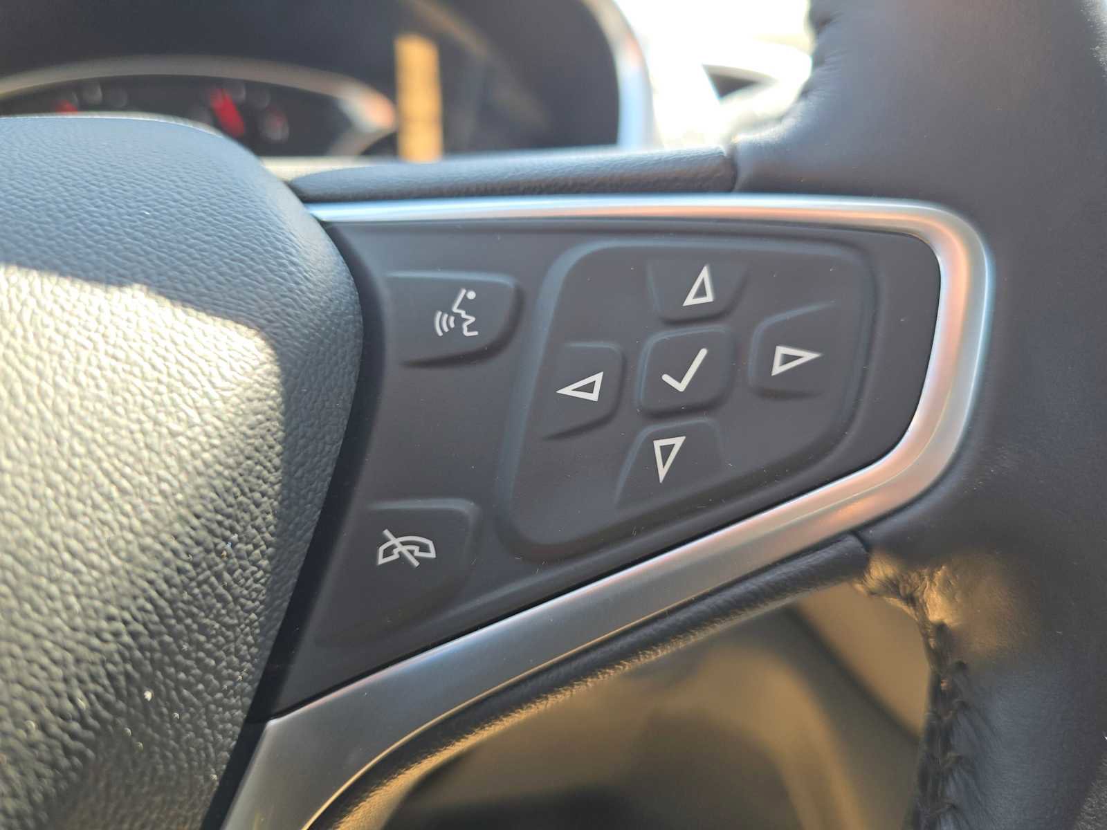 Used 2022 Chevrolet Equinox LT FWD image 29