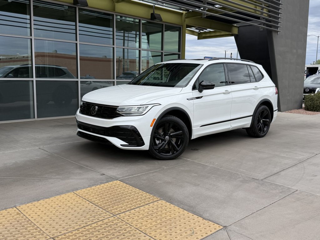 Used 2024 Volkswagen Tiguan SE R-Line