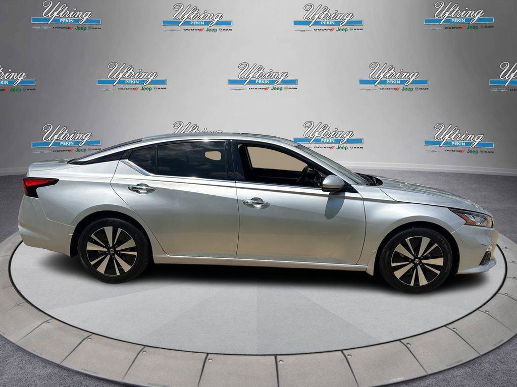 Used 2022 Nissan Altima 2.5 SL FWD image 2