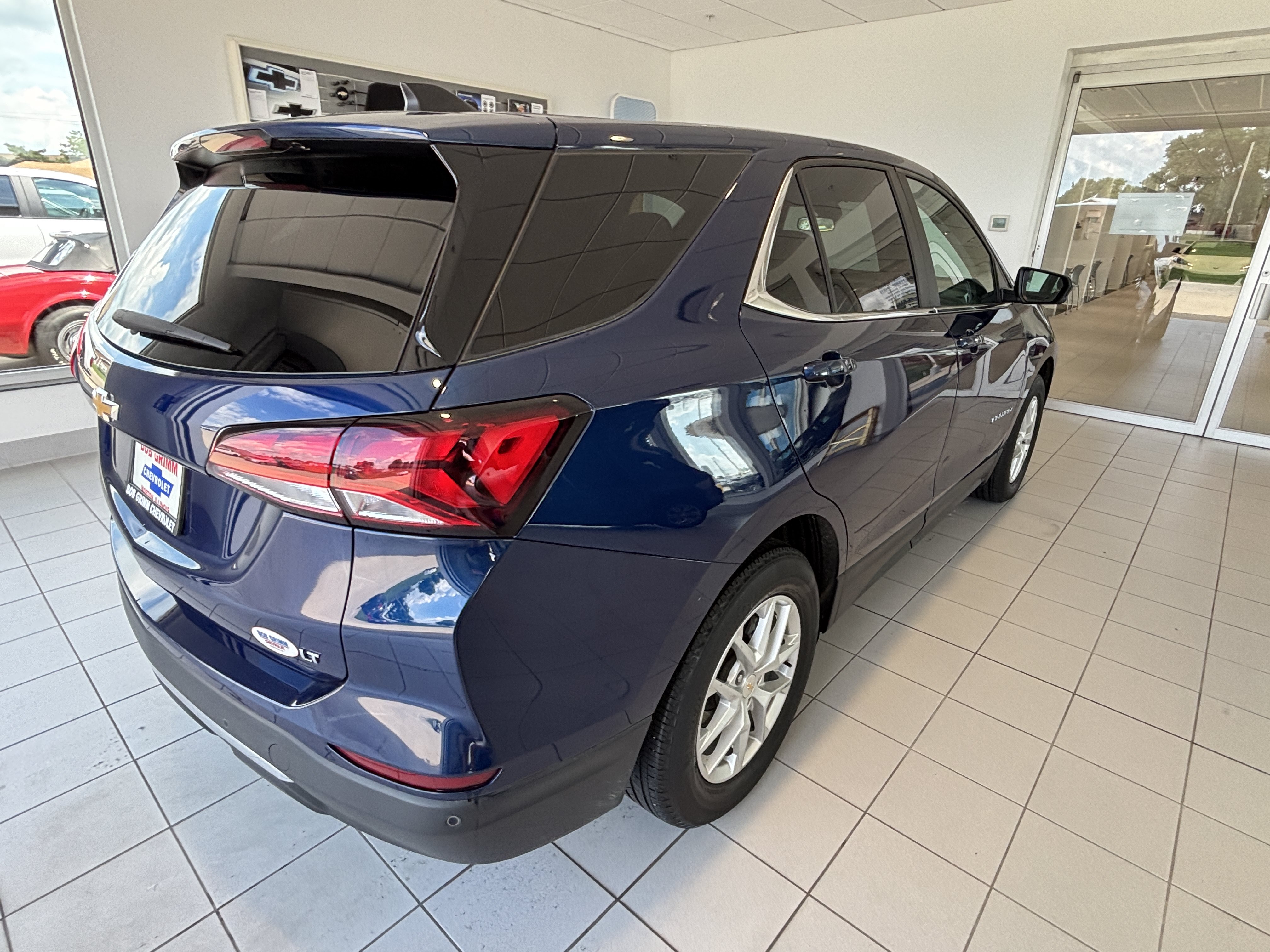 Used 2023 Chevrolet Equinox LT FWD image 7