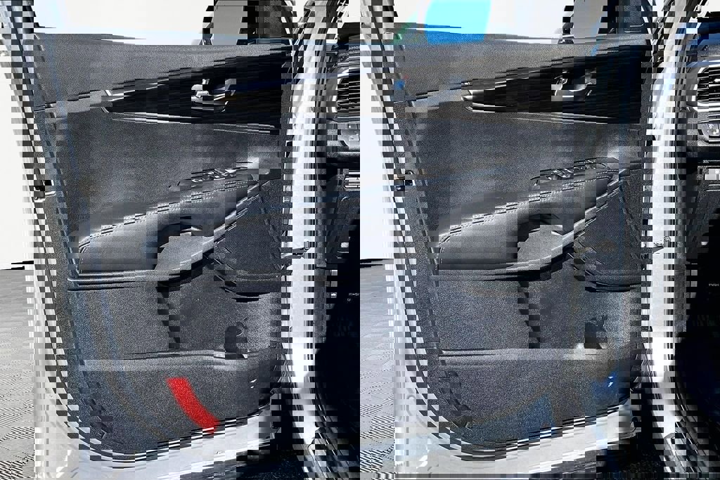 Used 2020 Kia Sorento LX w/ LX I4 Convenience Package image 23