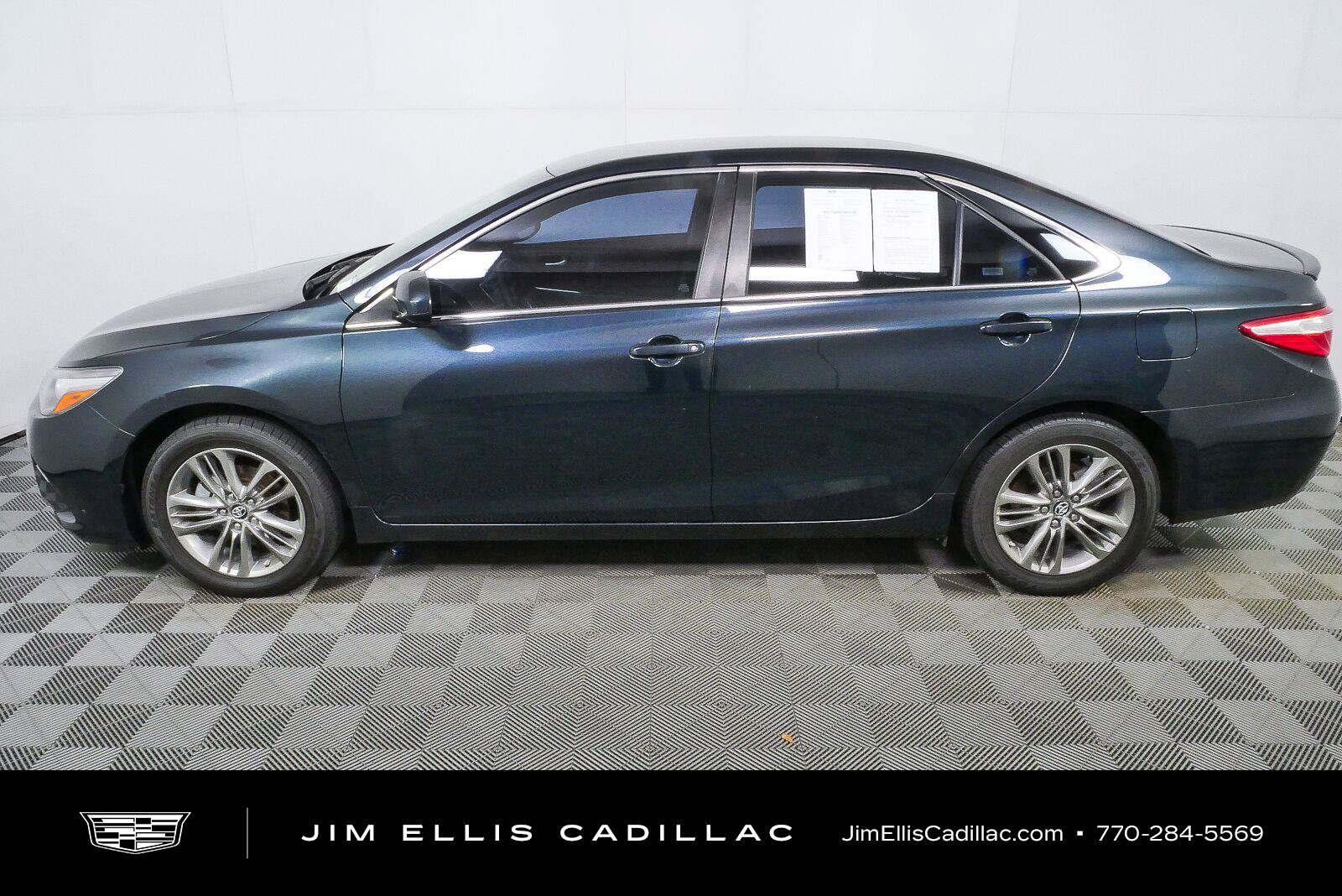 Used 2017 Toyota Camry SE FWD image 22