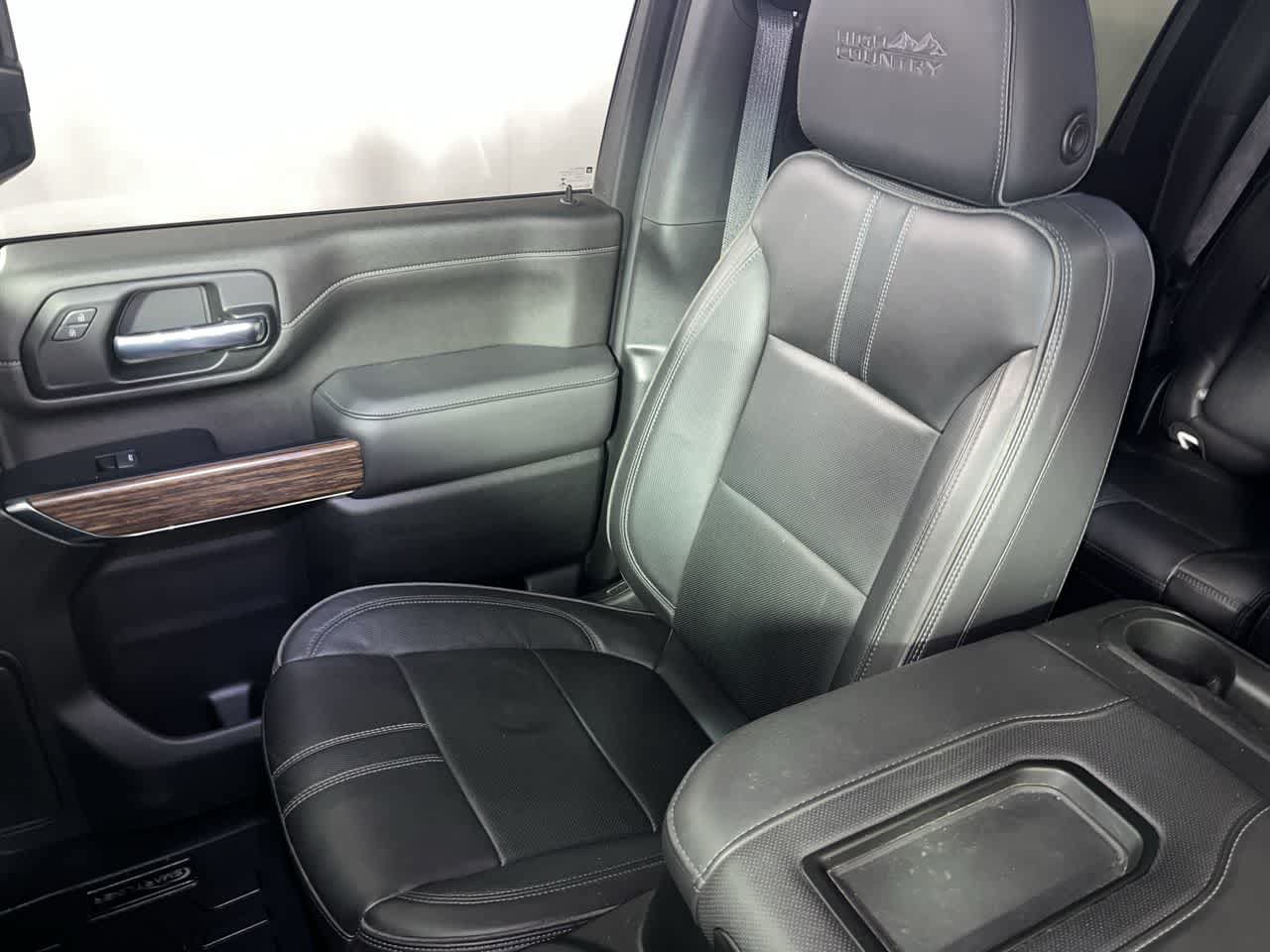 Used 2022 Chevrolet Silverado 2500 High Country w/ LPO, Hitch Package AWD/4WD image 26